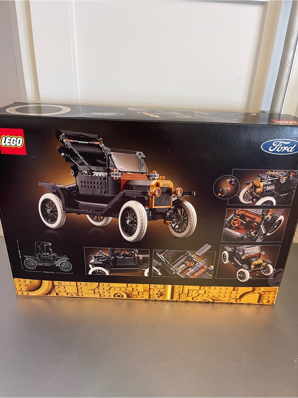 LEGO Icon Ford Model T Kids Toy Building Set - 11376 1060Pcs 18+ NIP Sealed - Picture 4 of 10